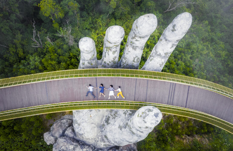 Cầu Vàng Đà Nẵng - Bà Nà Hills