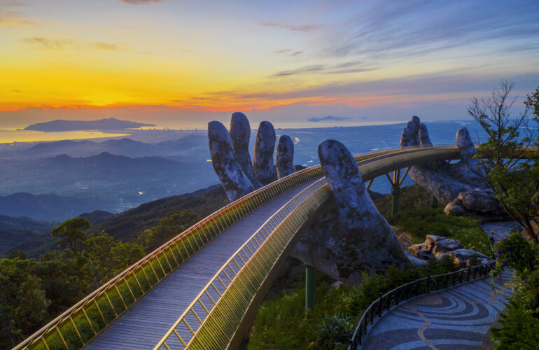 Cầu Vàng Đà Nẵng - Bà Nà Hills